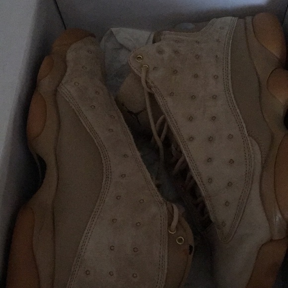 I’m selling the air Jordan 13 retro which is a size 10 elemental gold - Picture 2 of 2